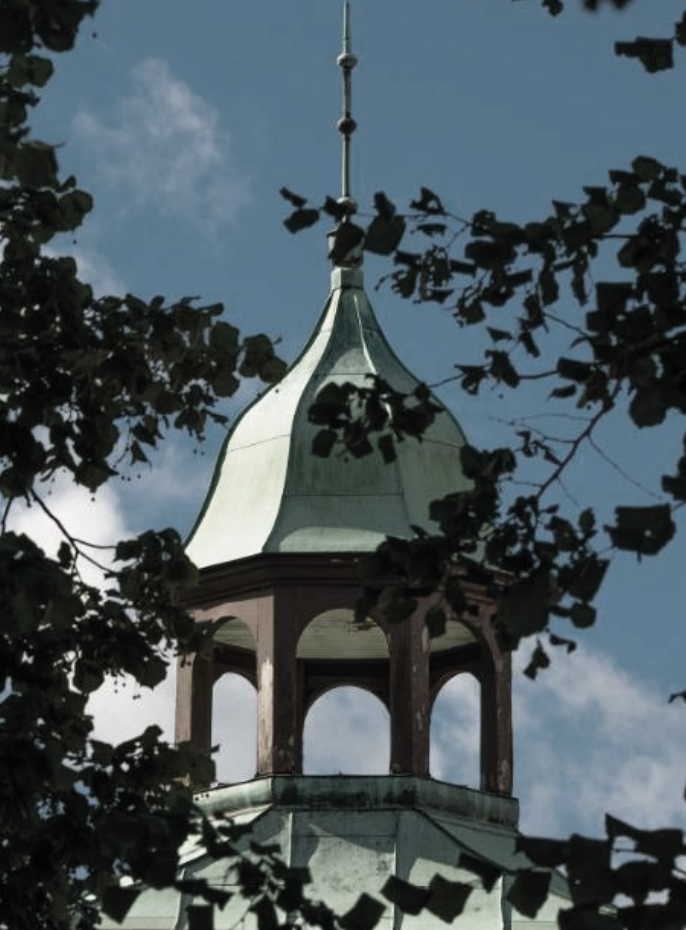 Sauntehus og den historiske hovedbygning